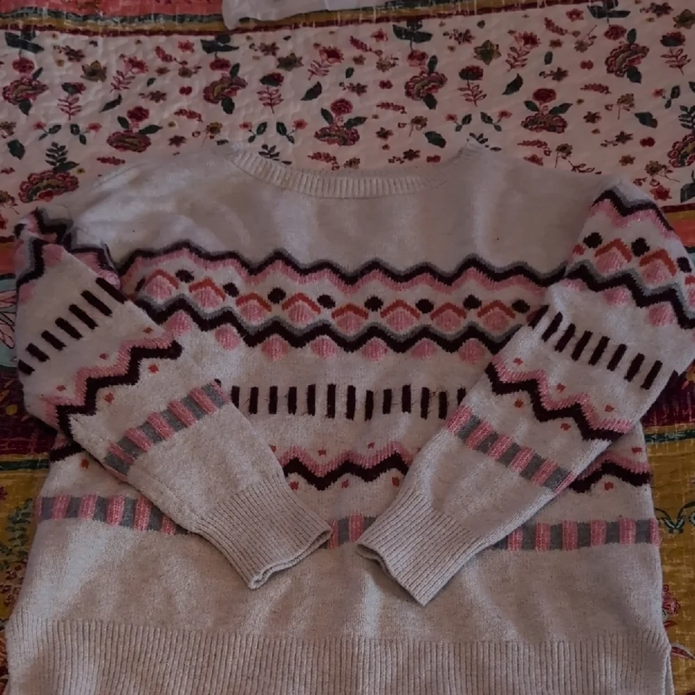 Loft Fair Isle Women's Sweater - Pink and Cream - Picture 2 of 4